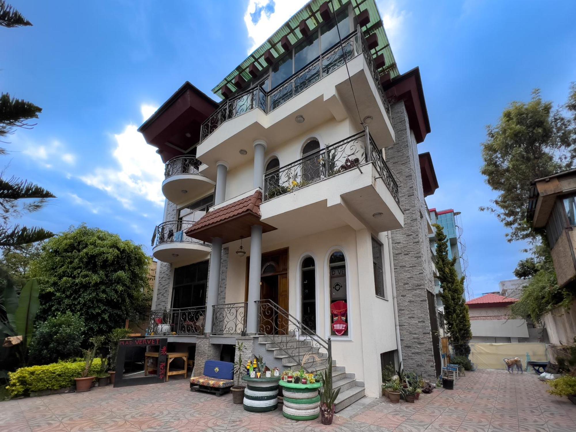 Mad Vervet Backpackers Hostel Adís Abeba Exterior foto